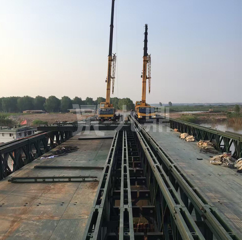 鋼便橋橋臺墩柱具有分配梁